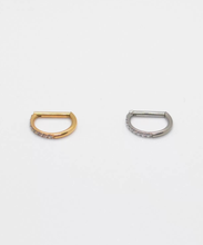 D shape Titanium clicker for lobes, helix and nostril piercings